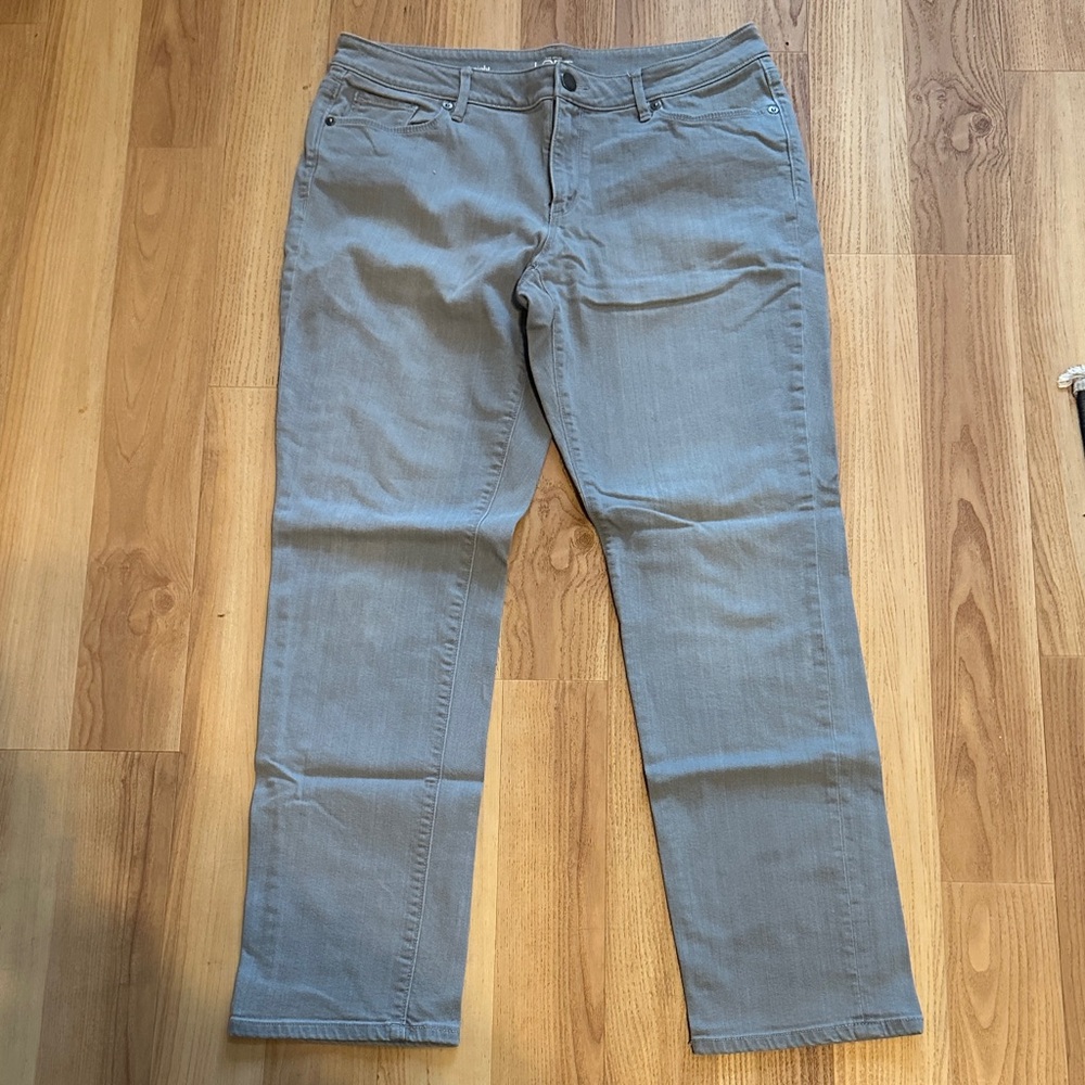 LOFT Curvy Straight Gray Jeans
